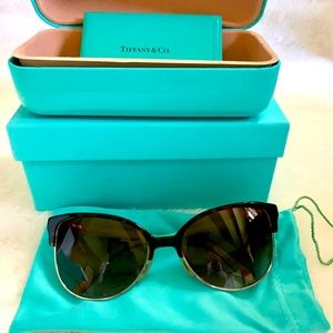 Tiffany & Co. cat sunglasses